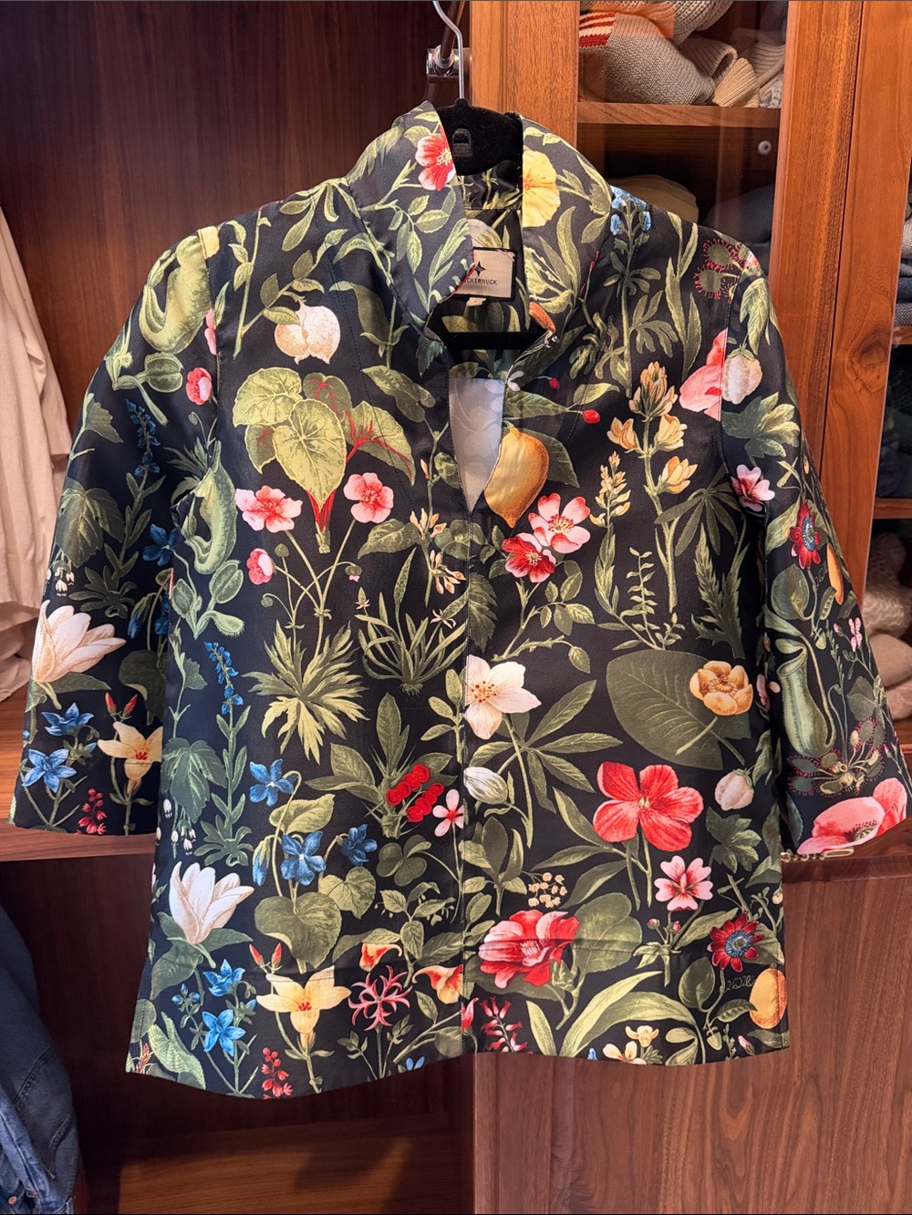 Tuckernuck Margot Top size Small with Multicolor Botanical Print